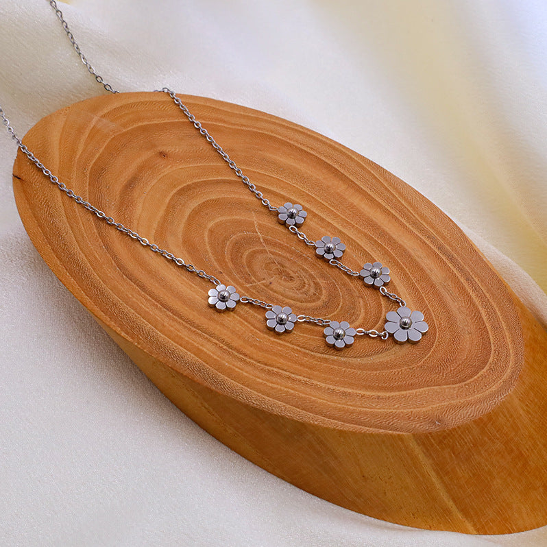 Chrysanthemum Necklace