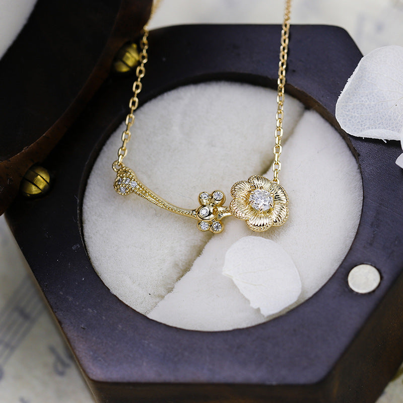 Golden Bloom Moissanite Necklace