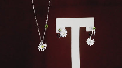 Daisy Peridot Necklace